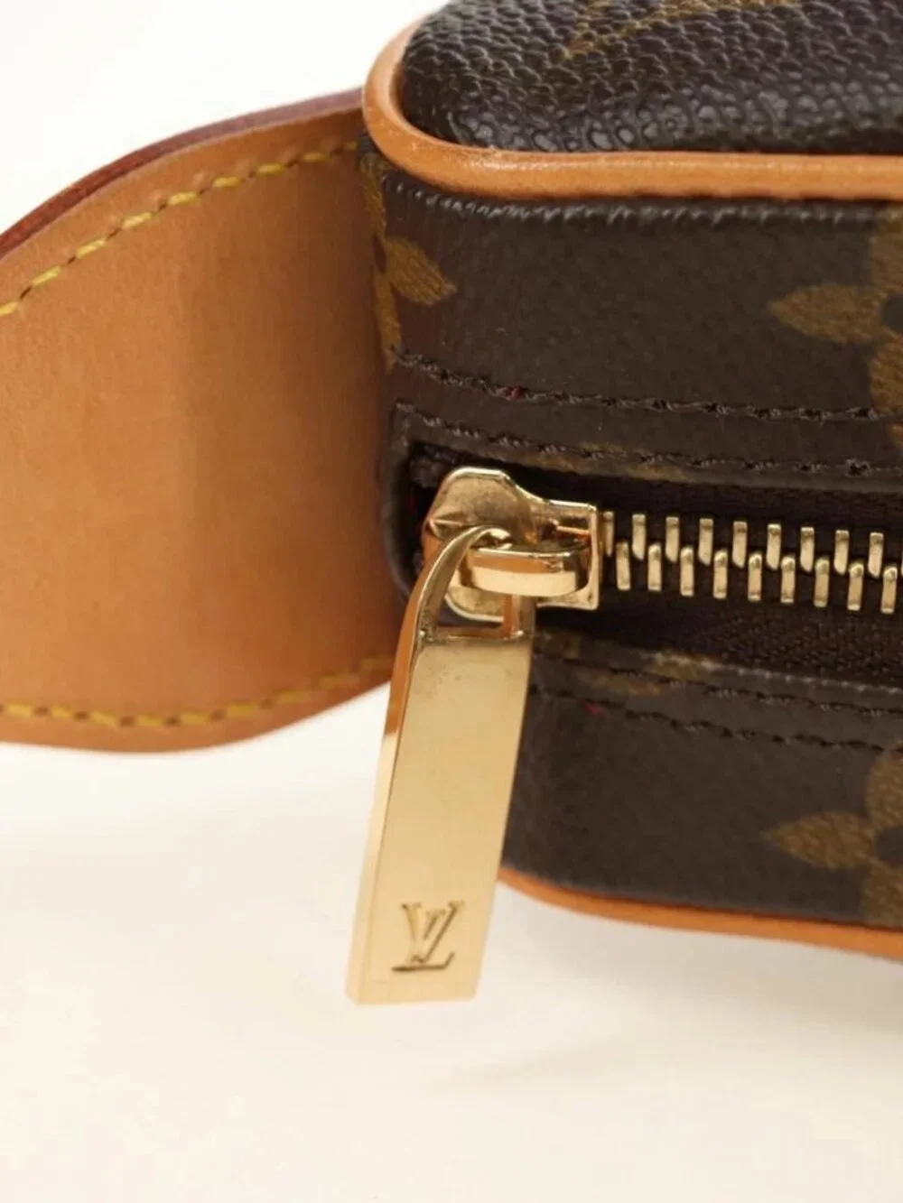 LOUIS VUITTON Monogram Croissant MM Shoulder Bag M51512 LV Auth 187194SAM